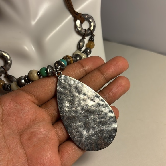 Hammered antique silver medallion glass gemstone leather choker necklace 10"long - Picture 4 of 6